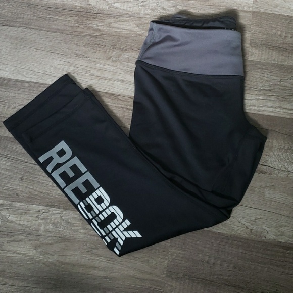 Reebok cropped leggings with pocket size xs - Picture 1 of 6